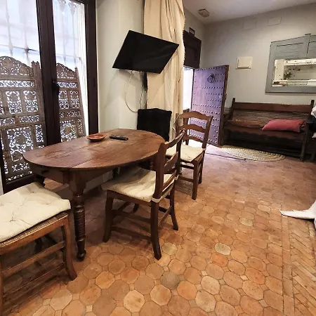 Affittacamere Casa Del Buen Viaje - Buleria Familiar Siviglia